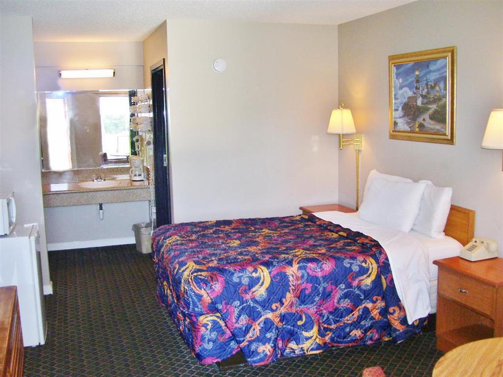Americas Best Value Inn - Augusta / South Room photo